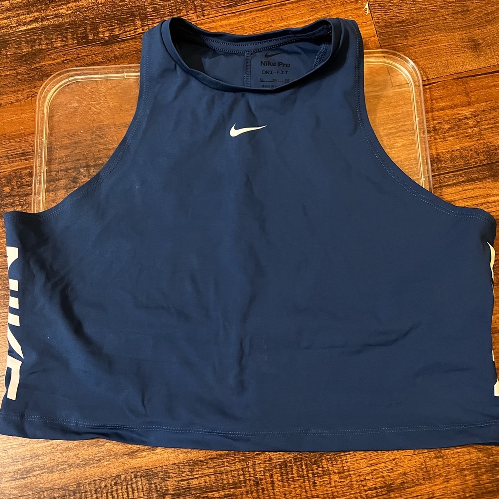 Nike PRO DRI-FIT crop top